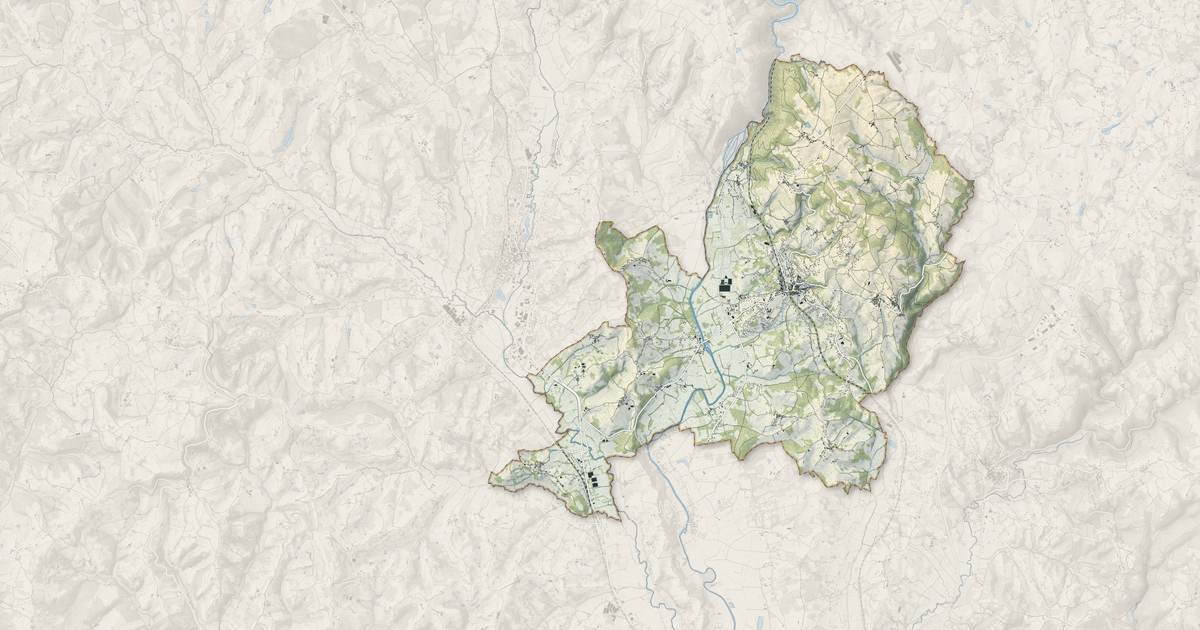 Portrait cartographique de Allassac : relief, eau, forêts, bâti et voies, calculés à partir des données de l'IGN