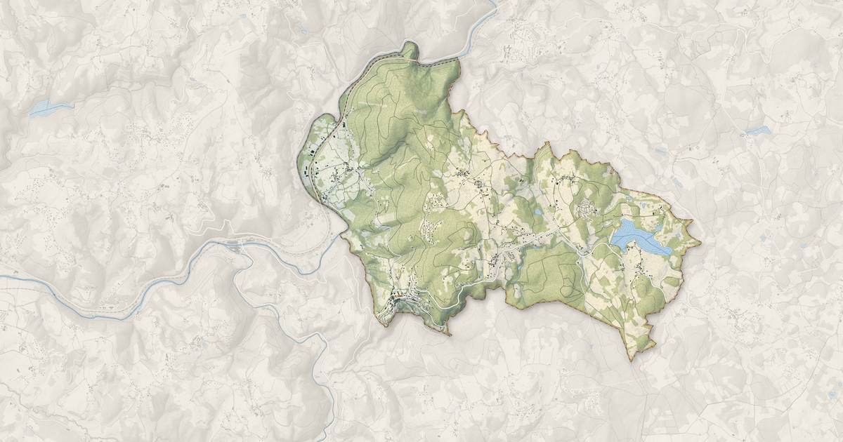 Portrait cartographique de Aubazines : relief, eau, forêts, bâti et voies, calculés à partir des données de l'IGN
