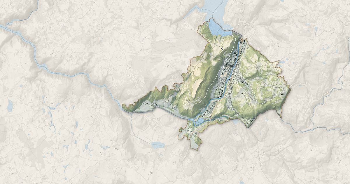 Portrait cartographique de Bort-les-Orgues : relief, eau, forêts, bâti et voies, calculés à partir des données de l'IGN