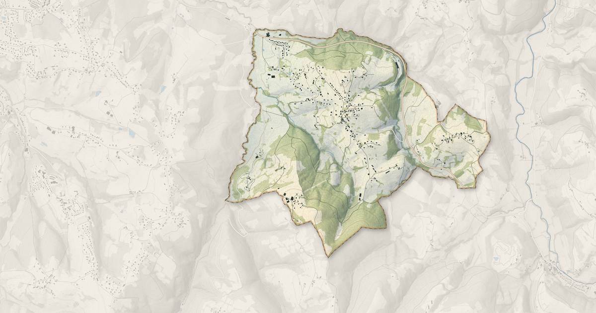 Portrait cartographique de La Chapelle-aux-Brocs : relief, eau, forêts, bâti et voies, calculés à partir des données de l'IGN