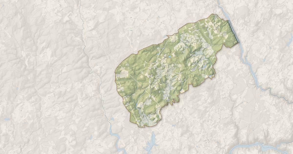 Portrait cartographique de Chirac-Bellevue : relief, eau, forêts, bâti et voies, calculés à partir des données de l'IGN