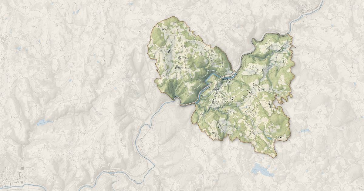 Portrait cartographique de Cornil : relief, eau, forêts, bâti et voies, calculés à partir des données de l'IGN