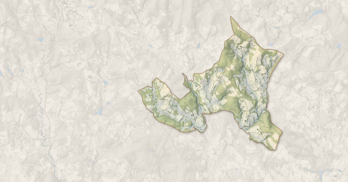 Portrait cartographique de Couffy-sur-Sarsonne : relief, eau, forêts, bâti et voies, calculés à partir des données de l'IGN