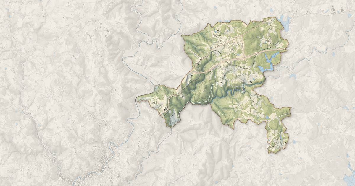Portrait cartographique de Gimel-les-Cascades : relief, eau, forêts, bâti et voies, calculés à partir des données de l'IGN