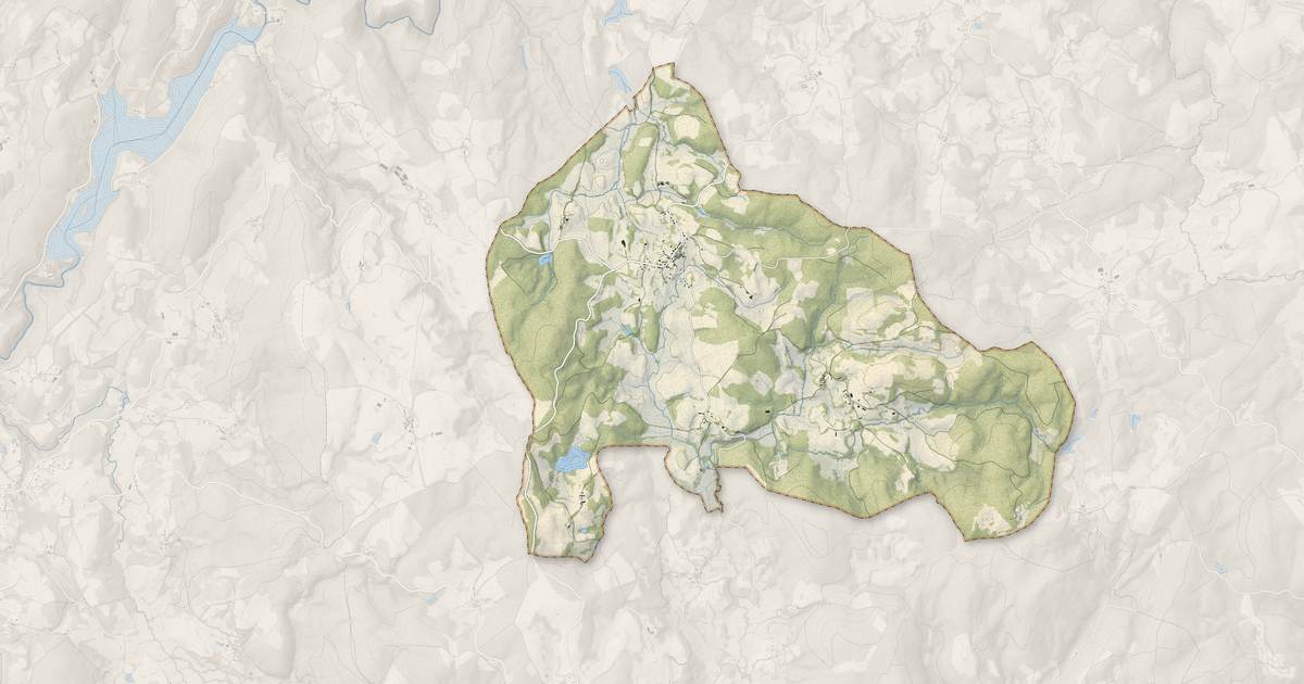 Portrait cartographique de Gourdon-Murat : relief, eau, forêts, bâti et voies, calculés à partir des données de l'IGN