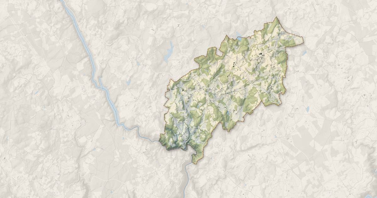 Portrait cartographique de Margerides : relief, eau, forêts, bâti et voies, calculés à partir des données de l'IGN