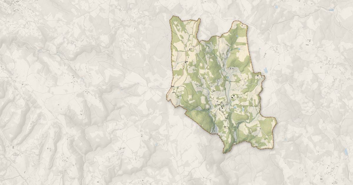 Portrait cartographique de Ménoire : relief, eau, forêts, bâti et voies, calculés à partir des données de l'IGN
