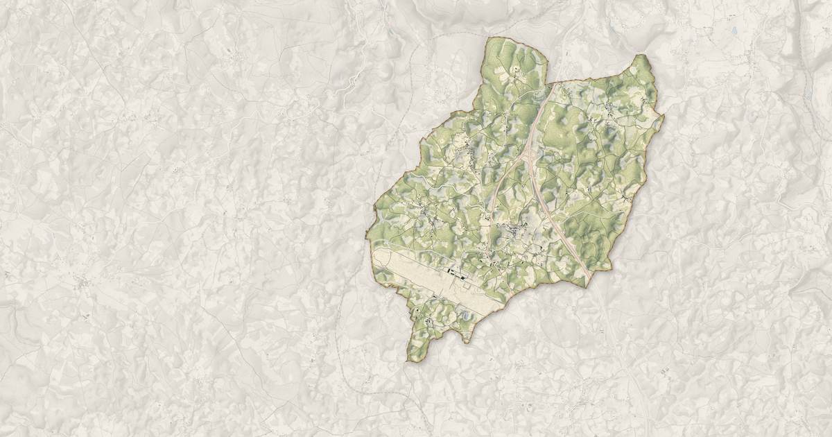 Portrait cartographique de Nespouls : relief, eau, forêts, bâti et voies, calculés à partir des données de l'IGN