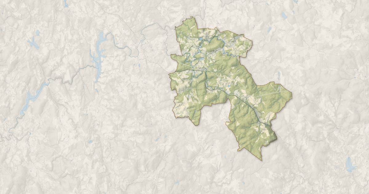 Portrait cartographique de Pérols-sur-Vézère : relief, eau, forêts, bâti et voies, calculés à partir des données de l'IGN