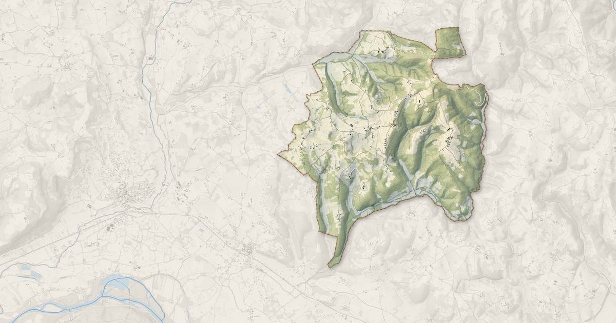 Portrait cartographique de Queyssac-les-Vignes : relief, eau, forêts, bâti et voies, calculés à partir des données de l'IGN