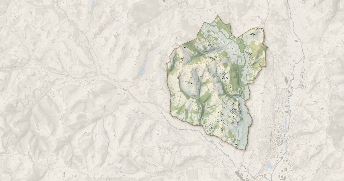 Portrait cartographique de Saint-Cyr-la-Roche : relief, eau, forêts, bâti et voies, calculés à partir des données de l'IGN
