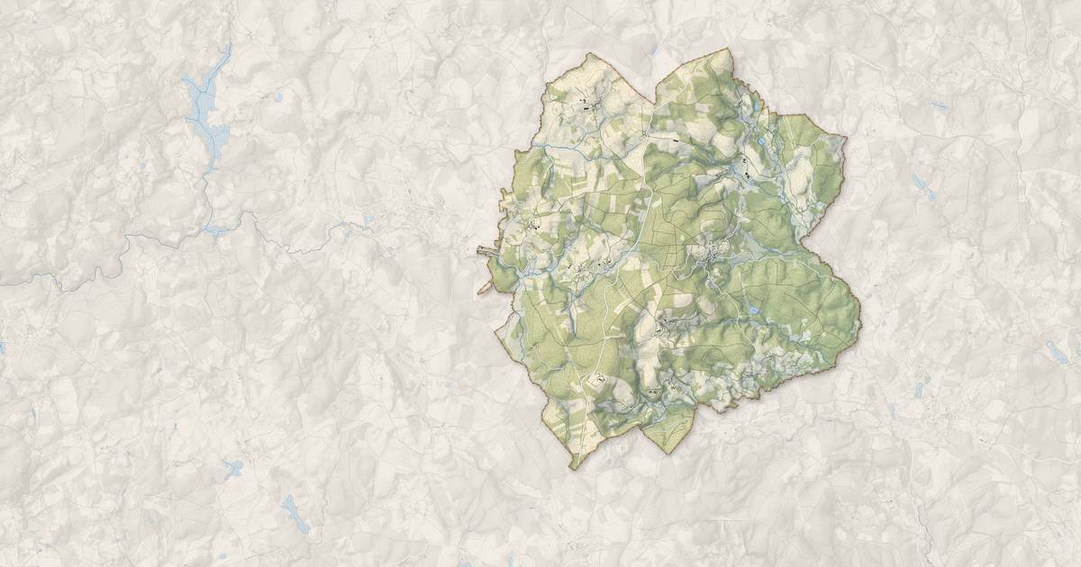 Portrait cartographique de Saint-Setiers : relief, eau, forêts, bâti et voies, calculés à partir des données de l'IGN