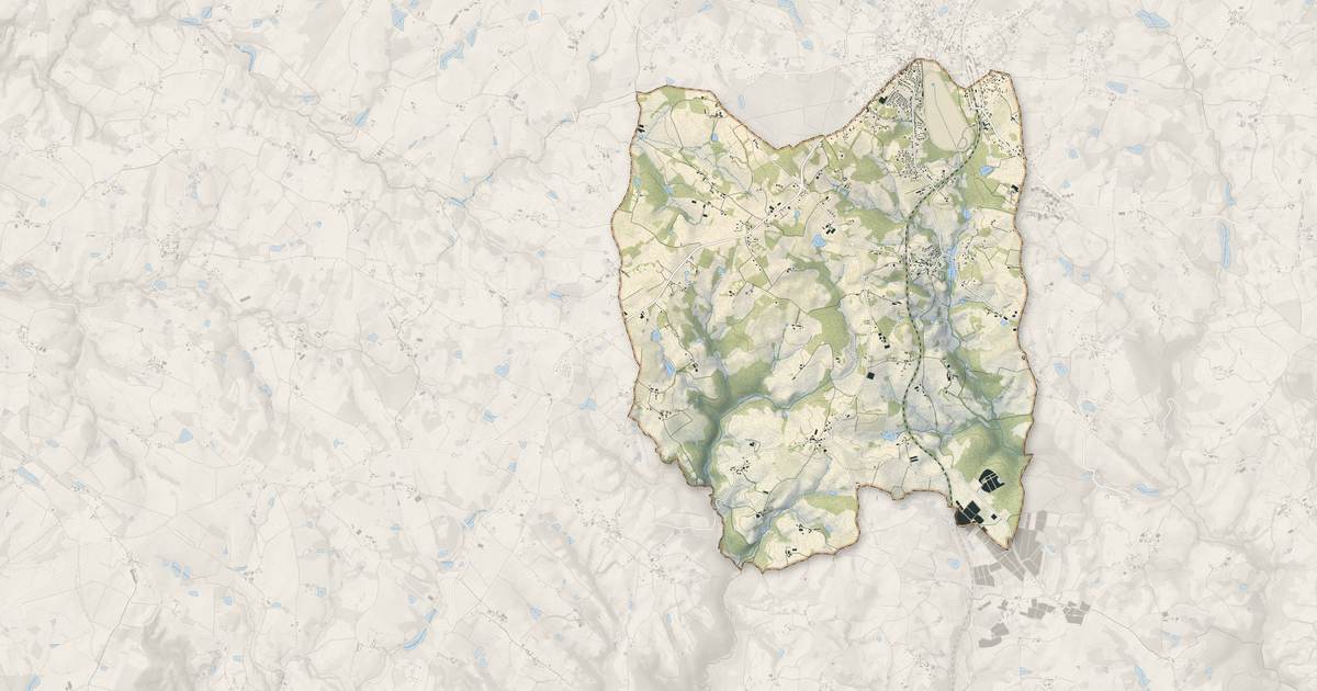 Portrait cartographique de Saint-Sornin-Lavolps : relief, eau, forêts, bâti et voies, calculés à partir des données de l'IGN