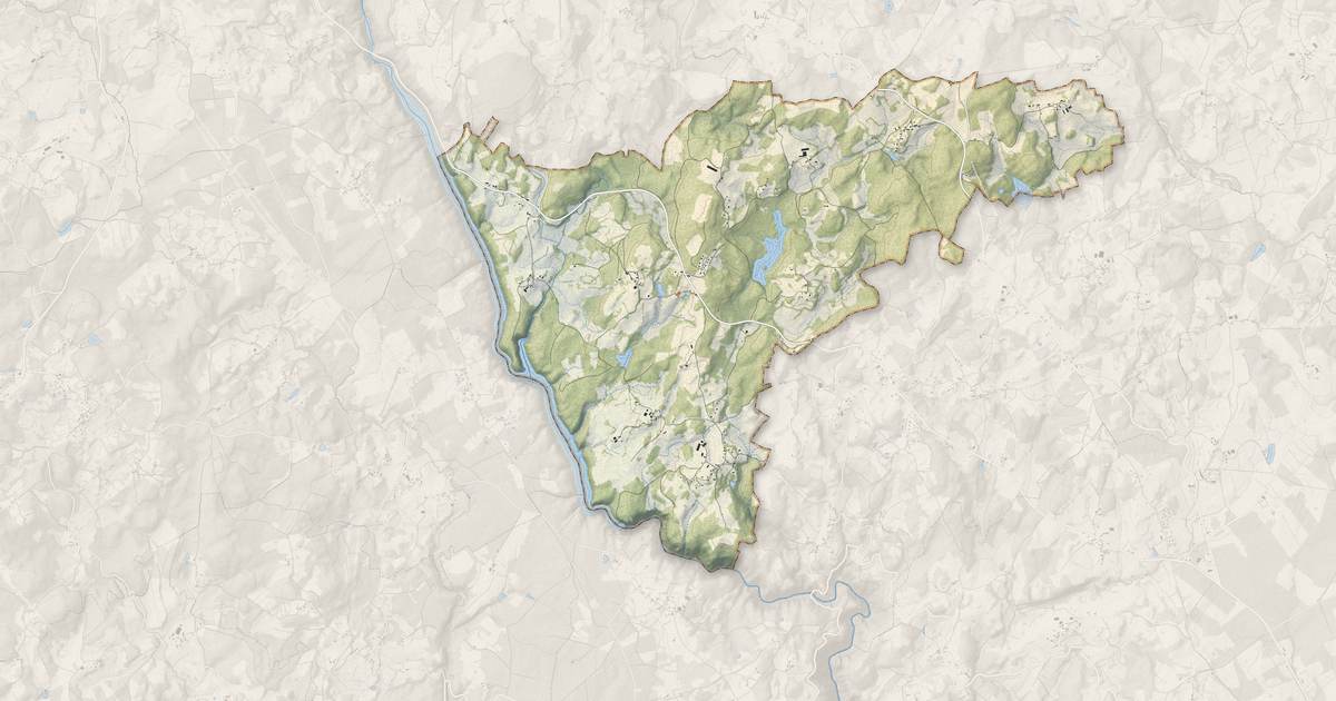 Portrait cartographique de Saint-Victour : relief, eau, forêts, bâti et voies, calculés à partir des données de l'IGN
