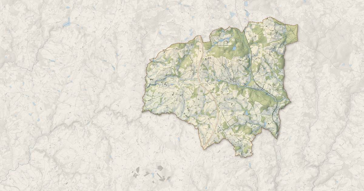 Portrait cartographique de Salon-la-Tour : relief, eau, forêts, bâti et voies, calculés à partir des données de l'IGN