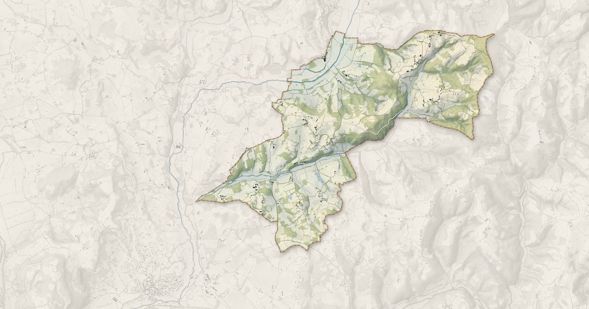 Portrait cartographique de Végennes : relief, eau, forêts, bâti et voies, calculés à partir des données de l'IGN