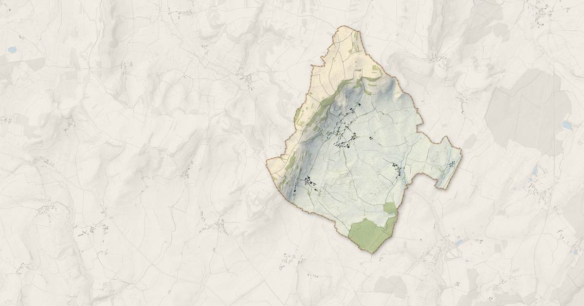 Portrait cartographique de Arconcey : relief, eau, forêts, bâti et voies, calculés à partir des données de l'IGN