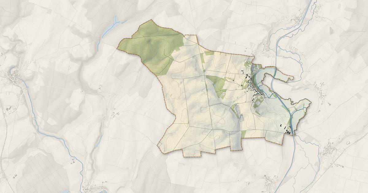 Portrait cartographique de Beaumont-sur-Vingeanne : relief, eau, forêts, bâti et voies, calculés à partir des données de l'IGN