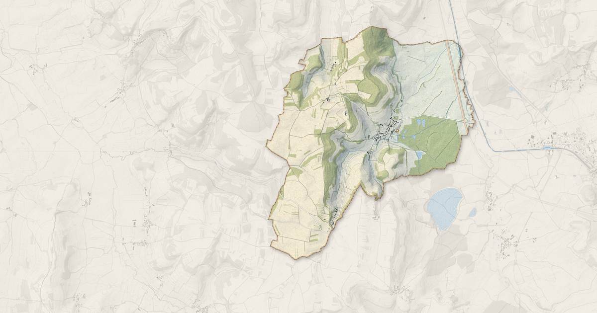 Portrait cartographique de Chailly-sur-Armançon : relief, eau, forêts, bâti et voies, calculés à partir des données de l'IGN