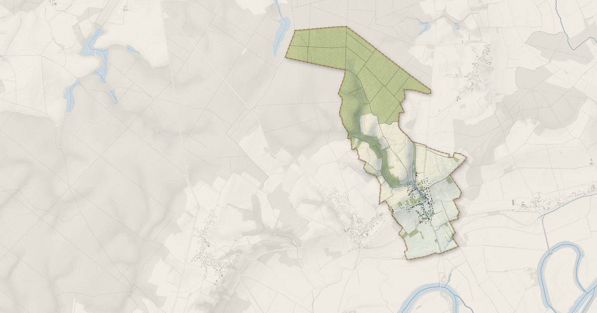 Portrait cartographique de Charrey-sur-Saône : relief, eau, forêts, bâti et voies, calculés à partir des données de l'IGN