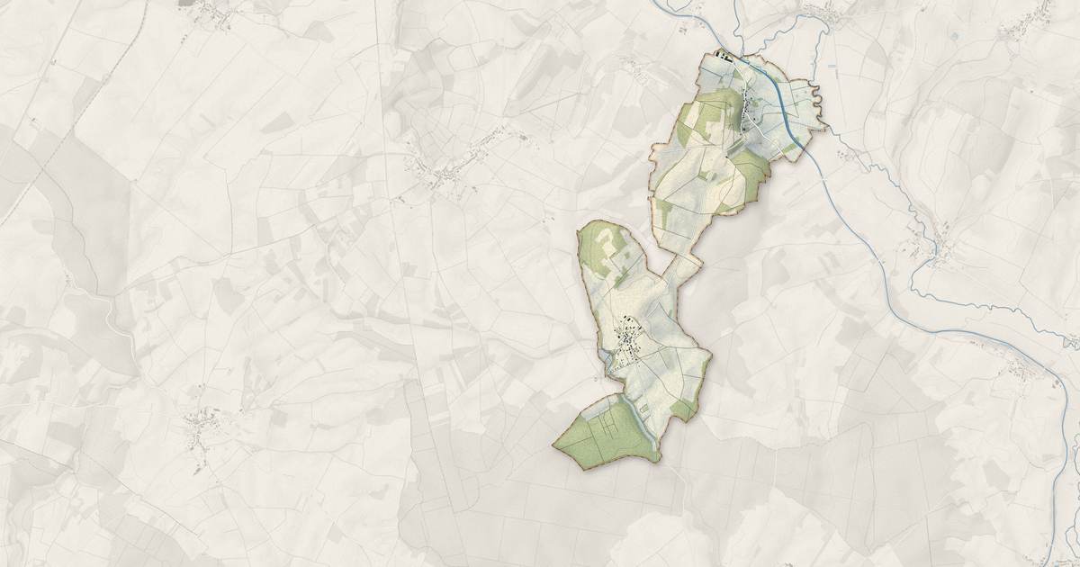 Portrait cartographique de Chaume-et-Courchamp : relief, eau, forêts, bâti et voies, calculés à partir des données de l'IGN