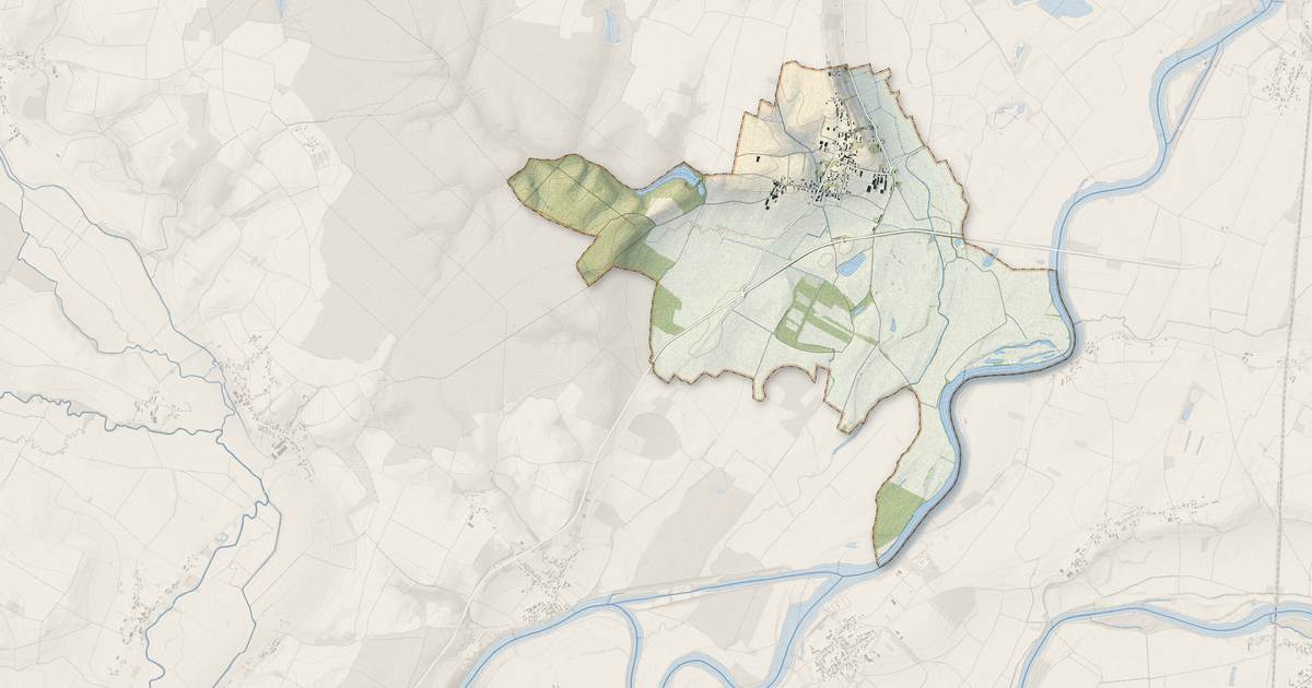 Portrait cartographique de Chivres : relief, eau, forêts, bâti et voies, calculés à partir des données de l'IGN