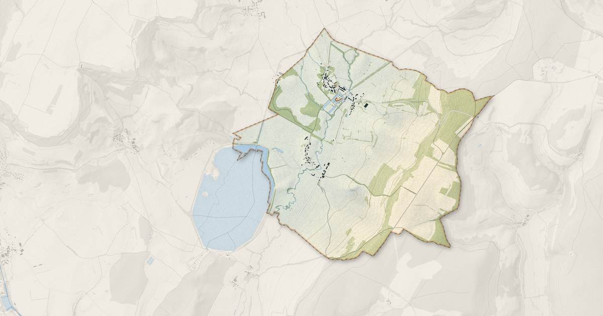 Portrait cartographique de Commarin : relief, eau, forêts, bâti et voies, calculés à partir des données de l'IGN