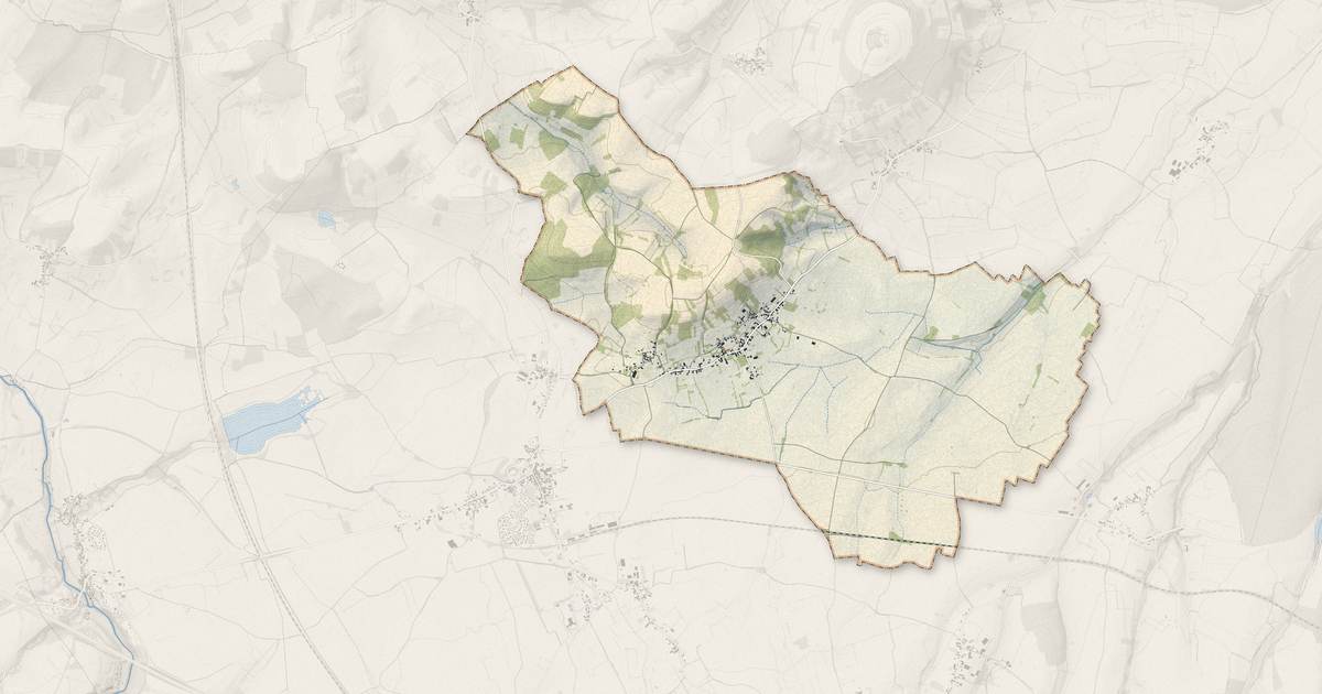 Portrait cartographique de Corrombles : relief, eau, forêts, bâti et voies, calculés à partir des données de l'IGN
