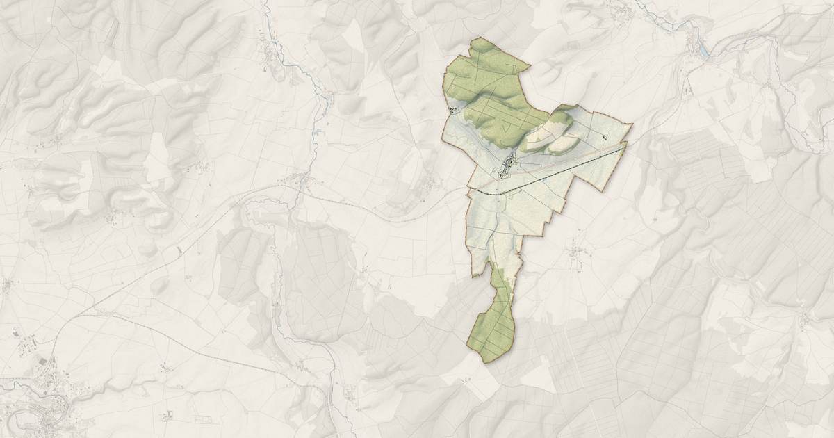 Portrait cartographique de Courban : relief, eau, forêts, bâti et voies, calculés à partir des données de l'IGN