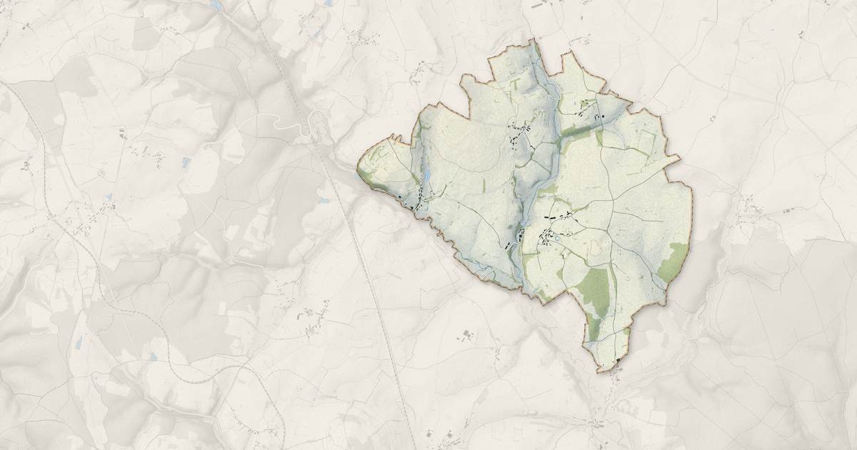 Portrait cartographique de Diancey : relief, eau, forêts, bâti et voies, calculés à partir des données de l'IGN