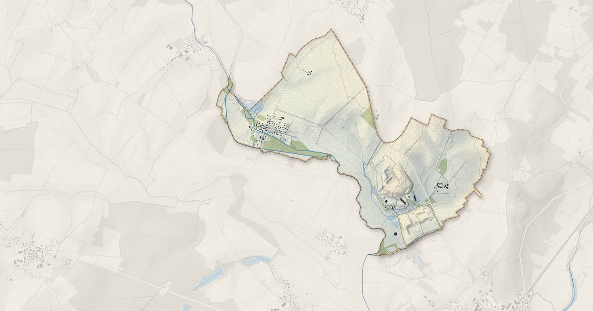 Portrait cartographique de Drambon : relief, eau, forêts, bâti et voies, calculés à partir des données de l'IGN