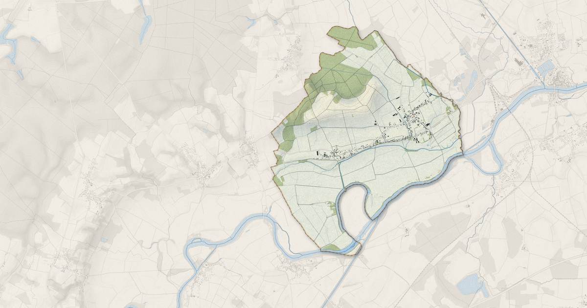 Portrait cartographique de Esbarres : relief, eau, forêts, bâti et voies, calculés à partir des données de l'IGN
