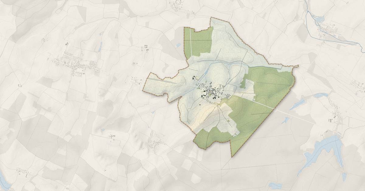 Portrait cartographique de Étevaux : relief, eau, forêts, bâti et voies, calculés à partir des données de l'IGN