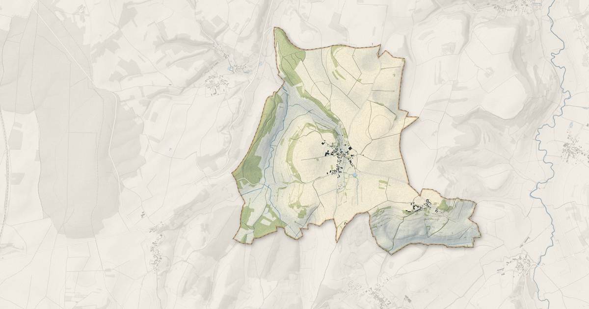 Portrait cartographique de Fain-lès-Moutiers : relief, eau, forêts, bâti et voies, calculés à partir des données de l'IGN