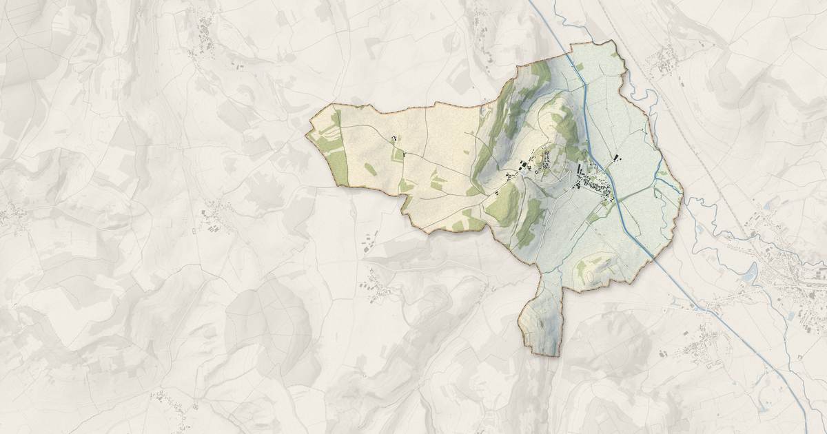 Portrait cartographique de Grignon : relief, eau, forêts, bâti et voies, calculés à partir des données de l'IGN