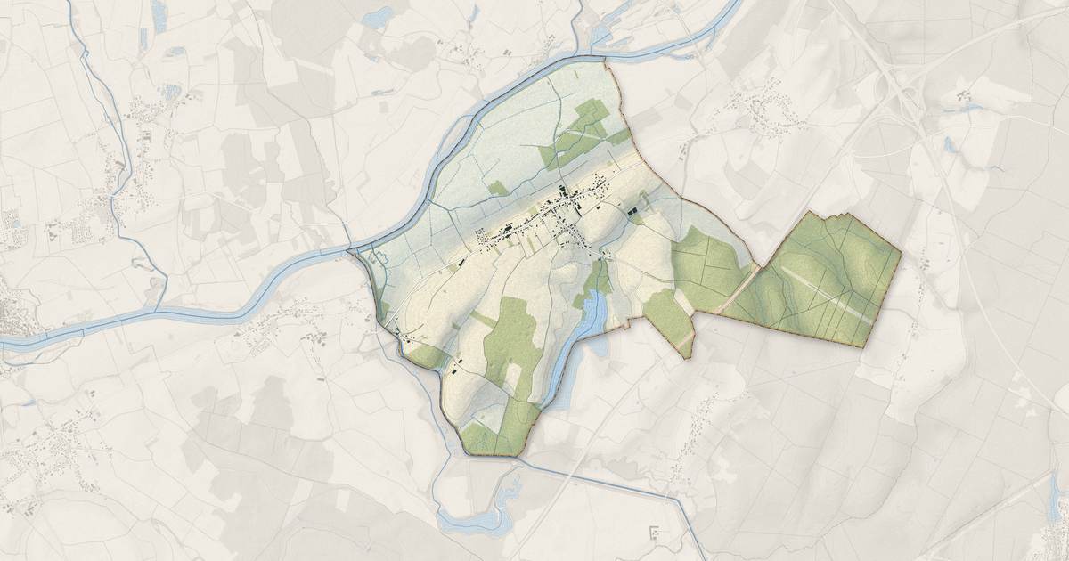 Portrait cartographique de Laperrière-sur-Saône : relief, eau, forêts, bâti et voies, calculés à partir des données de l'IGN