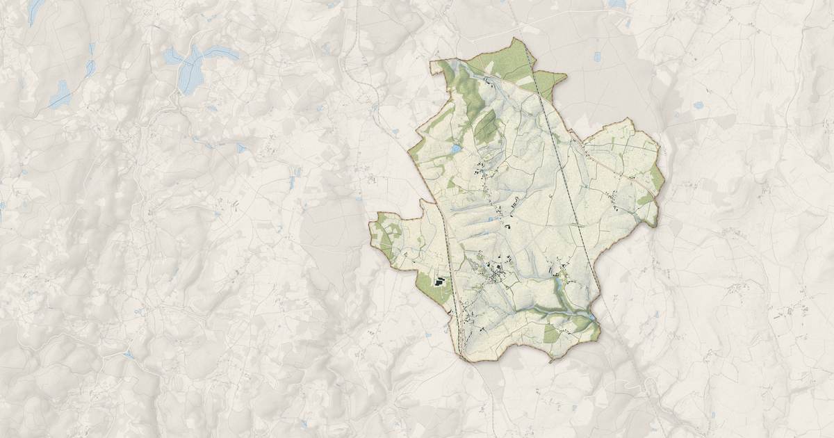Portrait cartographique de Liernais : relief, eau, forêts, bâti et voies, calculés à partir des données de l'IGN