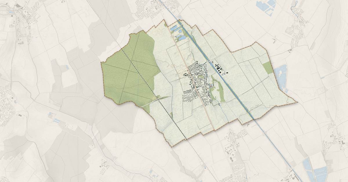 Portrait cartographique de Longecourt-en-Plaine : relief, eau, forêts, bâti et voies, calculés à partir des données de l'IGN