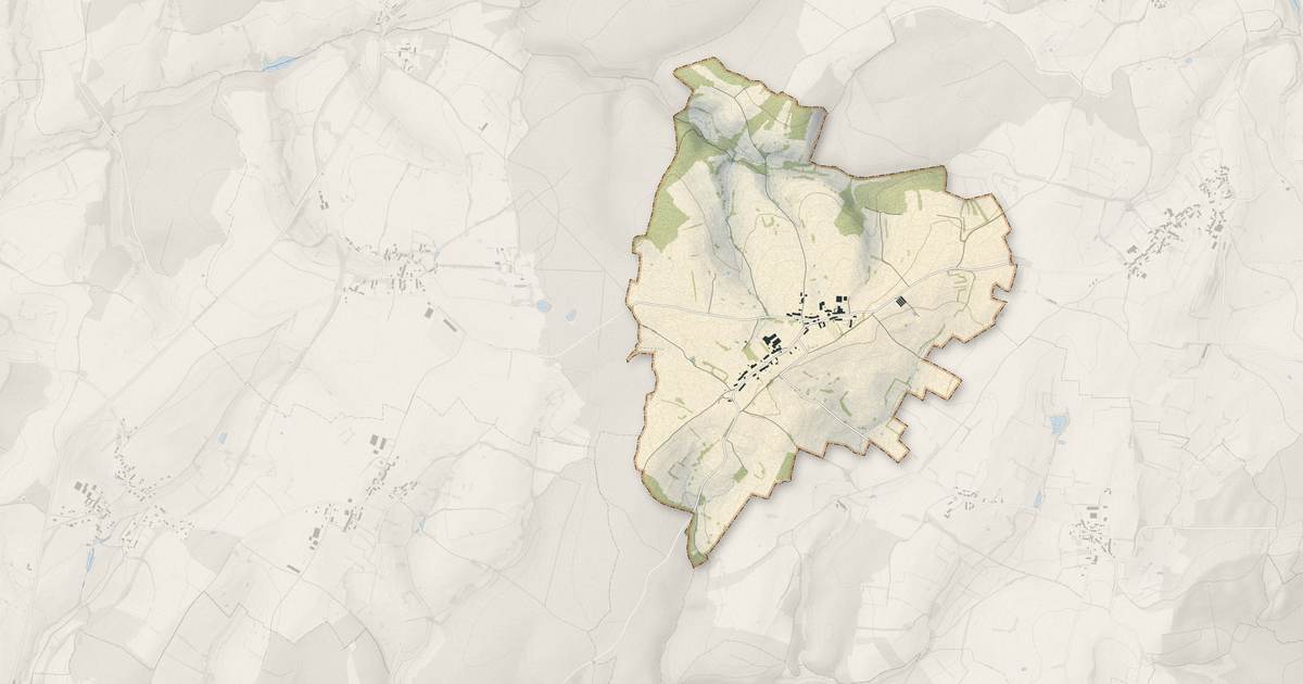 Portrait cartographique de Longecourt-lès-Culêtre : relief, eau, forêts, bâti et voies, calculés à partir des données de l'IGN