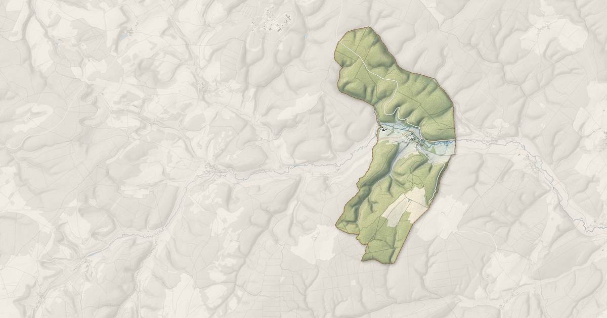 Portrait cartographique de Moloy : relief, eau, forêts, bâti et voies, calculés à partir des données de l'IGN