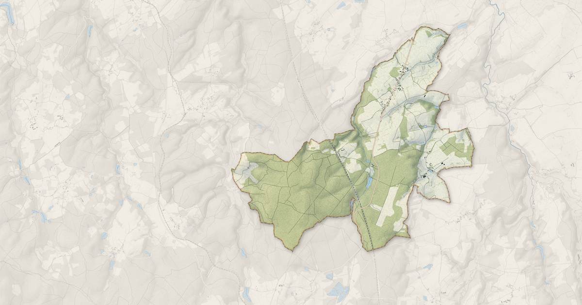 Portrait cartographique de Montlay-en-Auxois : relief, eau, forêts, bâti et voies, calculés à partir des données de l'IGN