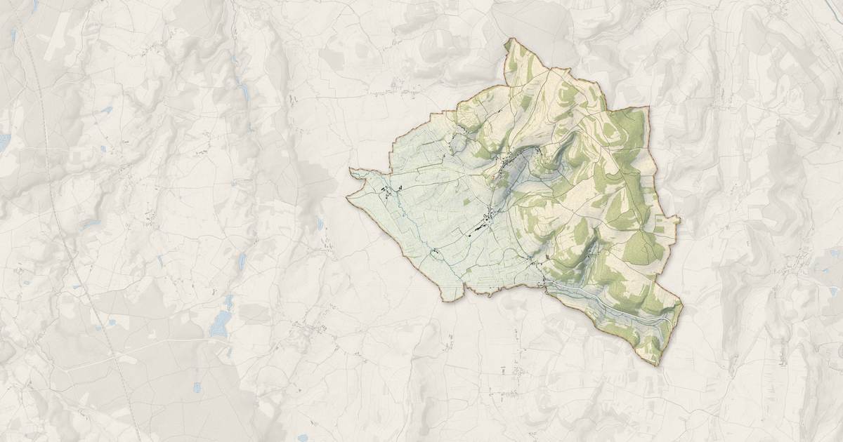 Portrait cartographique de Mont-Saint-Jean : relief, eau, forêts, bâti et voies, calculés à partir des données de l'IGN