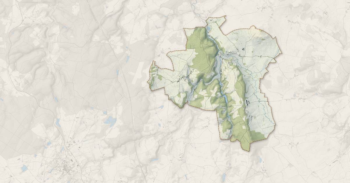 Portrait cartographique de La Motte-Ternant : relief, eau, forêts, bâti et voies, calculés à partir des données de l'IGN