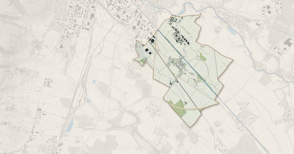 Portrait cartographique de Ouges : relief, eau, forêts, bâti et voies, calculés à partir des données de l'IGN
