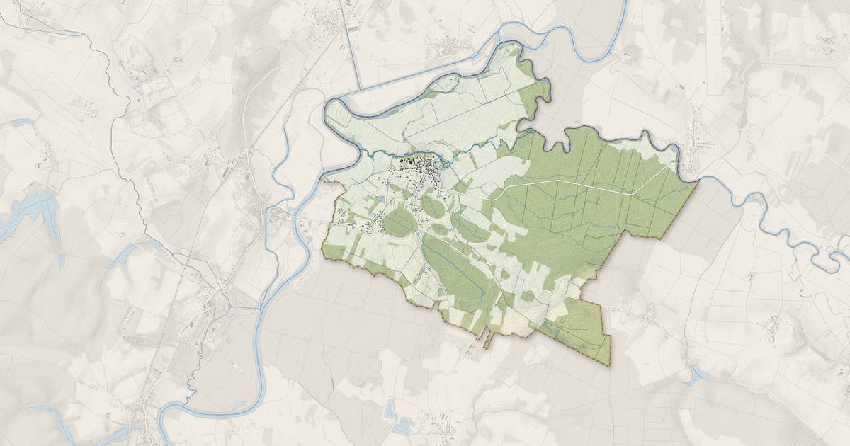 Portrait cartographique de Perrigny-sur-l'Ognon : relief, eau, forêts, bâti et voies, calculés à partir des données de l'IGN