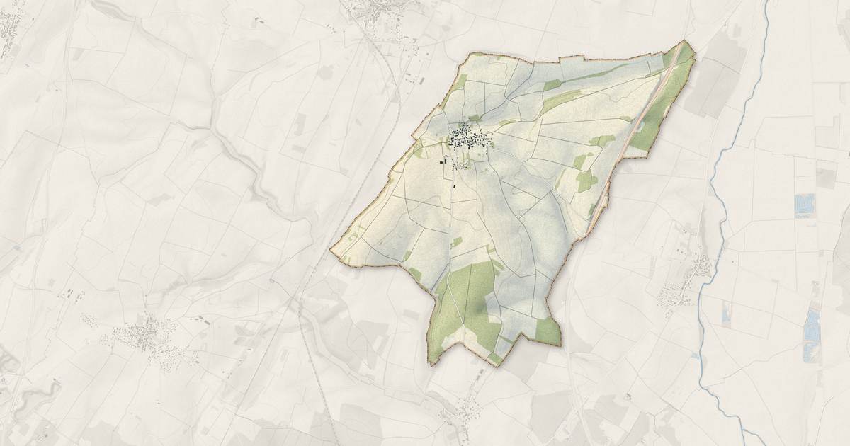 Portrait cartographique de Pichanges : relief, eau, forêts, bâti et voies, calculés à partir des données de l'IGN