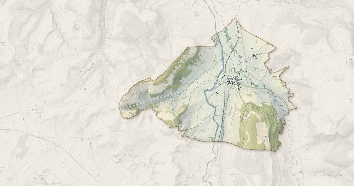 Portrait cartographique de Pouillenay : relief, eau, forêts, bâti et voies, calculés à partir des données de l'IGN