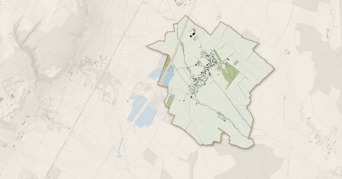 Portrait cartographique de Quincey : relief, eau, forêts, bâti et voies, calculés à partir des données de l'IGN
