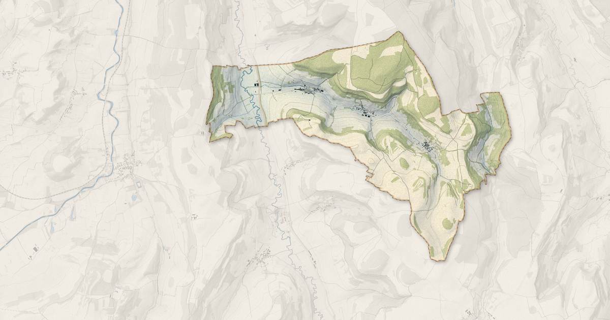 Portrait cartographique de La Roche-Vanneau : relief, eau, forêts, bâti et voies, calculés à partir des données de l'IGN