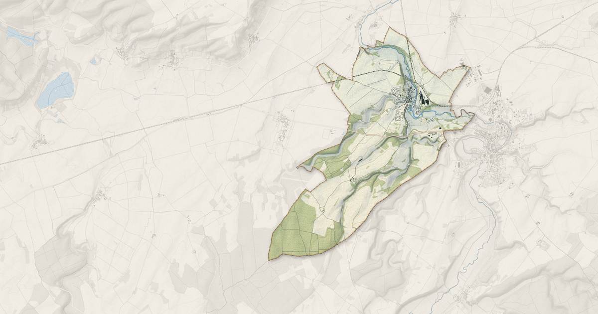 Portrait cartographique de Sainte-Colombe-sur-Seine : relief, eau, forêts, bâti et voies, calculés à partir des données de l'IGN